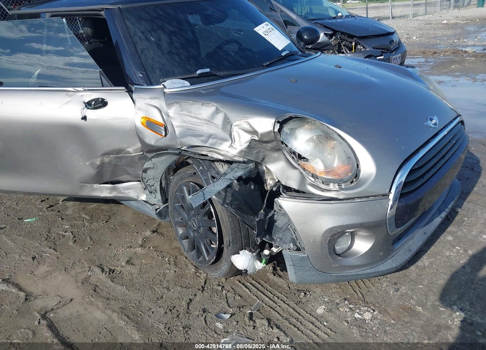 2018 MINI HARDTOP COOPER/OXFORD EDITION VIN: WMWXP5C59J2G62941