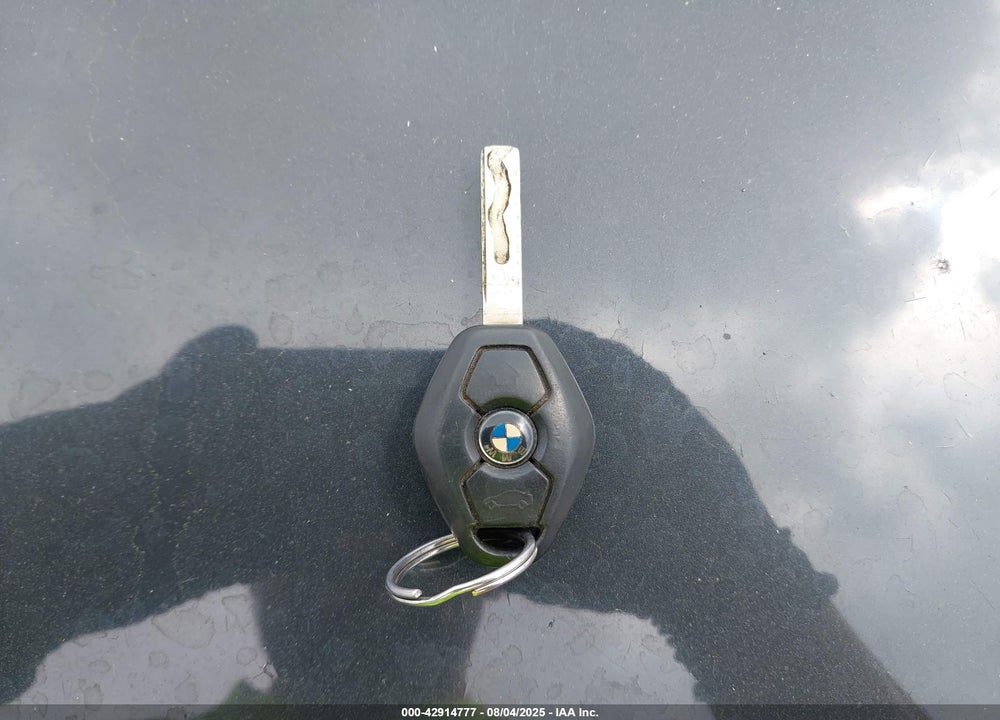 2004 BMW 330I VIN: WBAEV53404KM37572