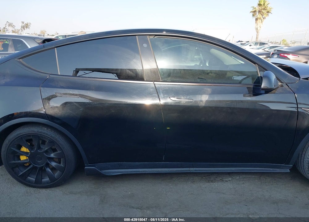 2021 TESLA MODEL Y VIN: 5YJYGDED7MF122895
