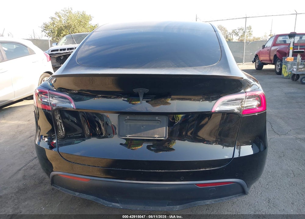 2021 TESLA MODEL Y VIN: 5YJYGDED7MF122895