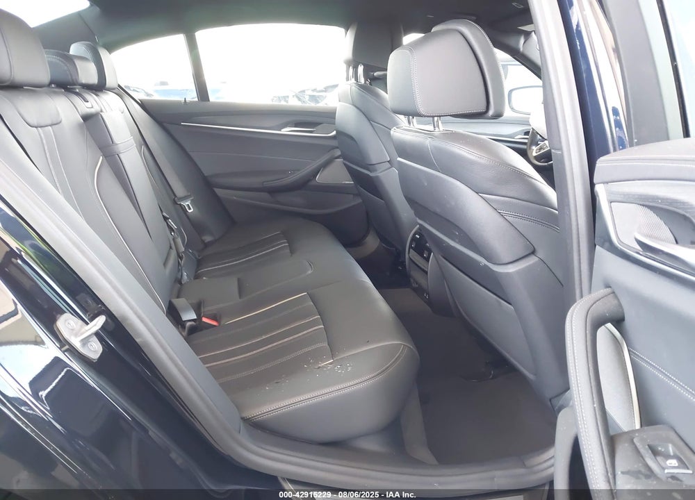 2022 BMW M550 I XDRIVE VIN: WBA13BK01NCL02680