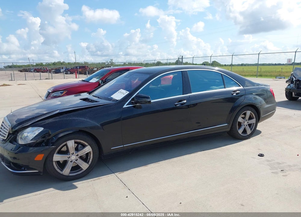 2011 MERCEDES-BENZ S 550 VIN: WDDNG7BB7BA363441