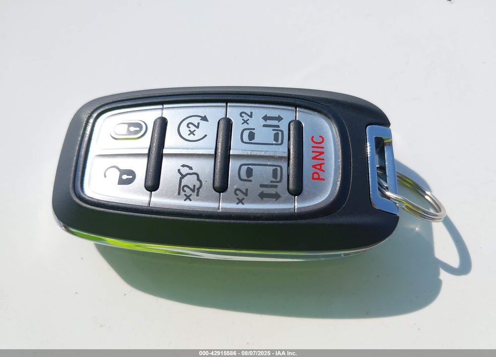 2018 CHRYSLER PACIFICA VIN: 2C4RC1GGXJR185382