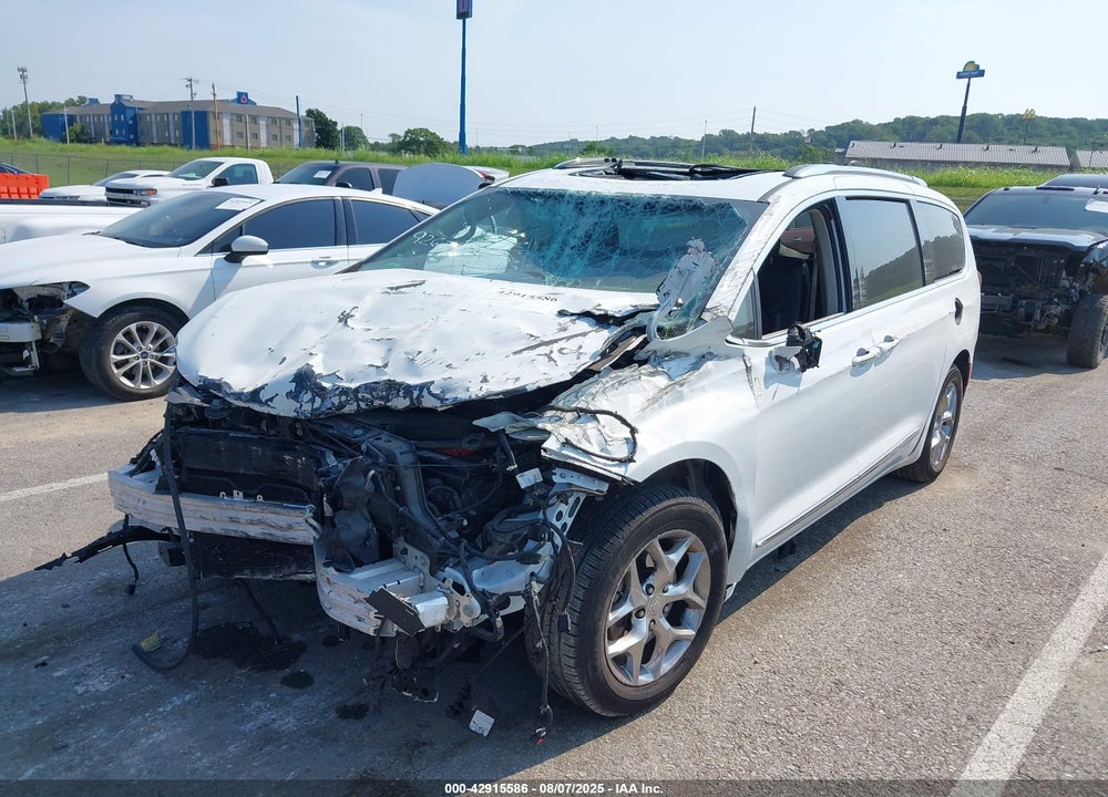 2018 CHRYSLER PACIFICA VIN: 2C4RC1GGXJR185382
