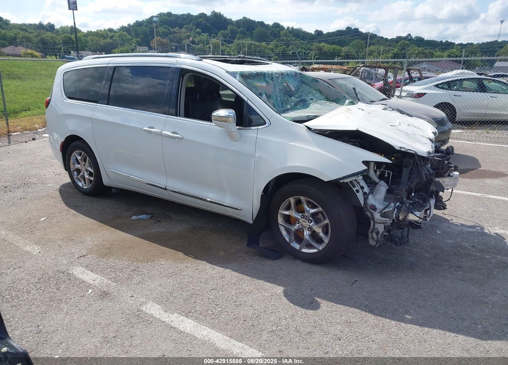 2018 CHRYSLER PACIFICA VIN: 2C4RC1GGXJR185382