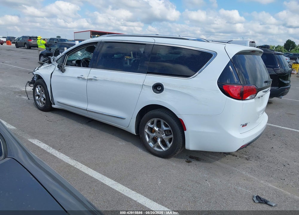 2018 CHRYSLER PACIFICA VIN: 2C4RC1GGXJR185382