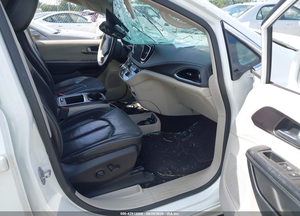 2018 CHRYSLER PACIFICA VIN: 2C4RC1GGXJR185382