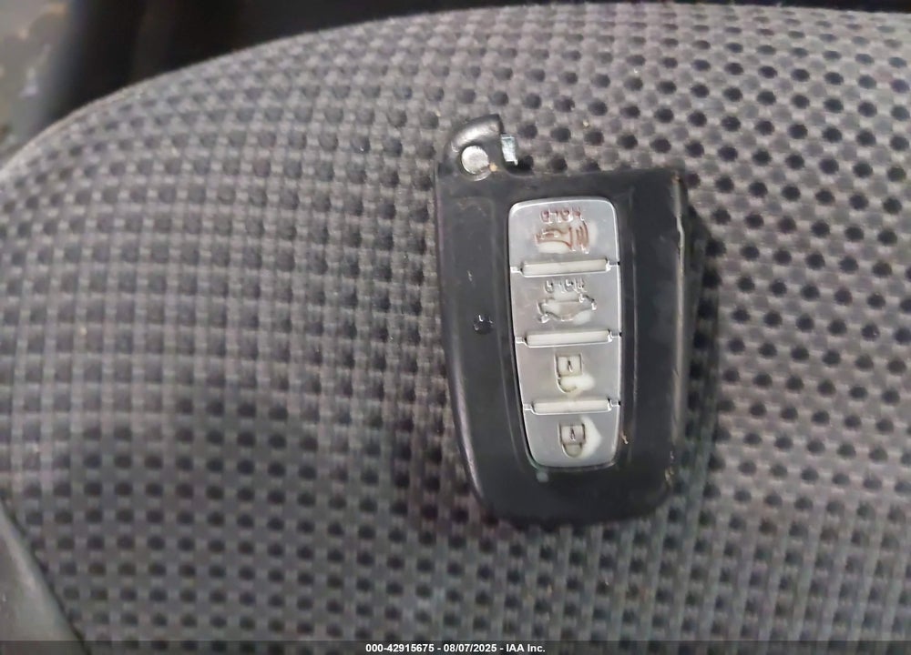 2011 HYUNDAI SONATA SE VIN: 5NPEC4AC6BH197226