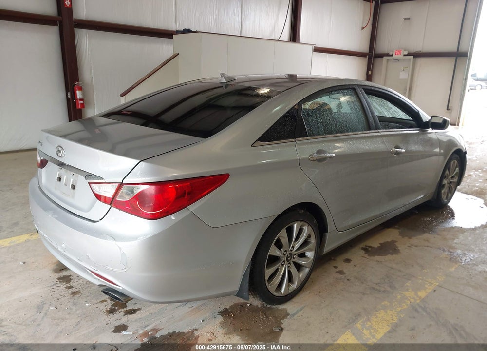 2011 HYUNDAI SONATA SE VIN: 5NPEC4AC6BH197226