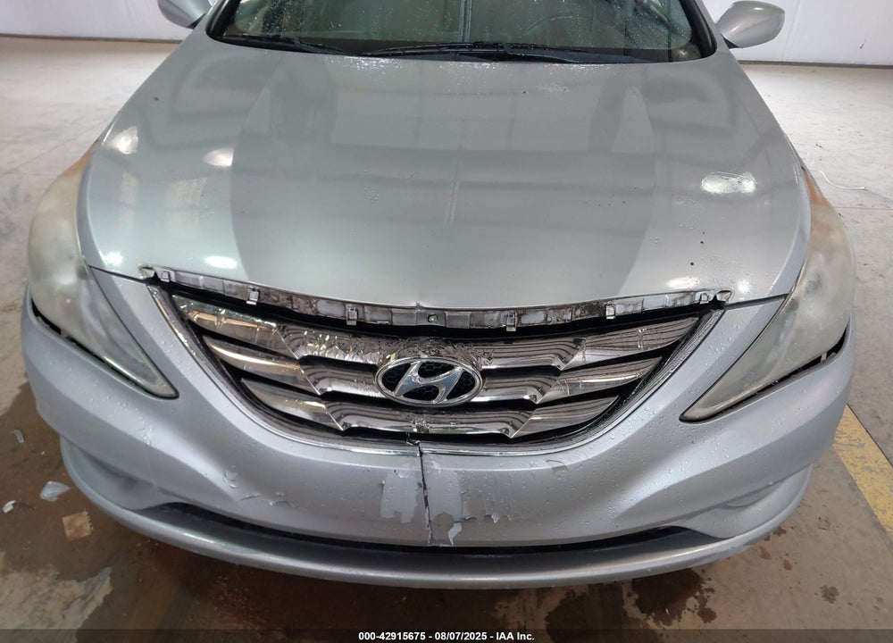 2011 HYUNDAI SONATA SE VIN: 5NPEC4AC6BH197226