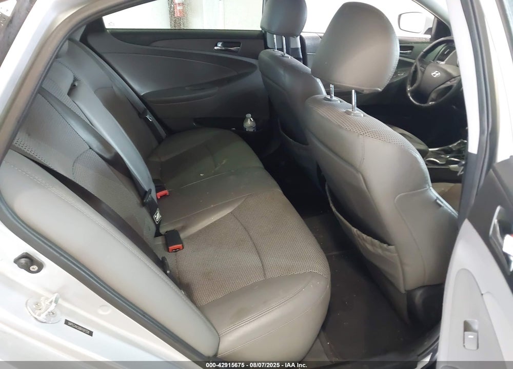 2011 HYUNDAI SONATA SE VIN: 5NPEC4AC6BH197226