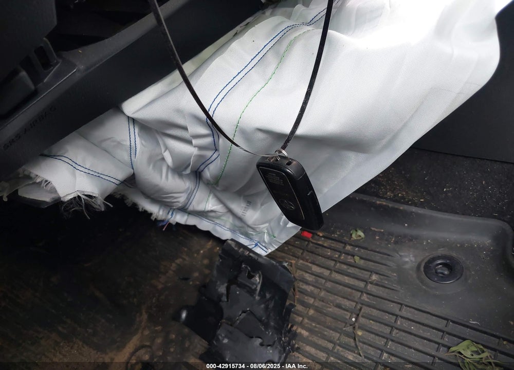 2021 TOYOTA RAV4 XLE VIN: 2T3P1RFV8MW194846