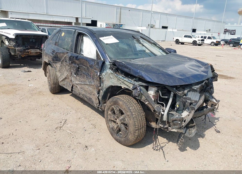 2021 TOYOTA RAV4 XLE VIN: 2T3P1RFV8MW194846