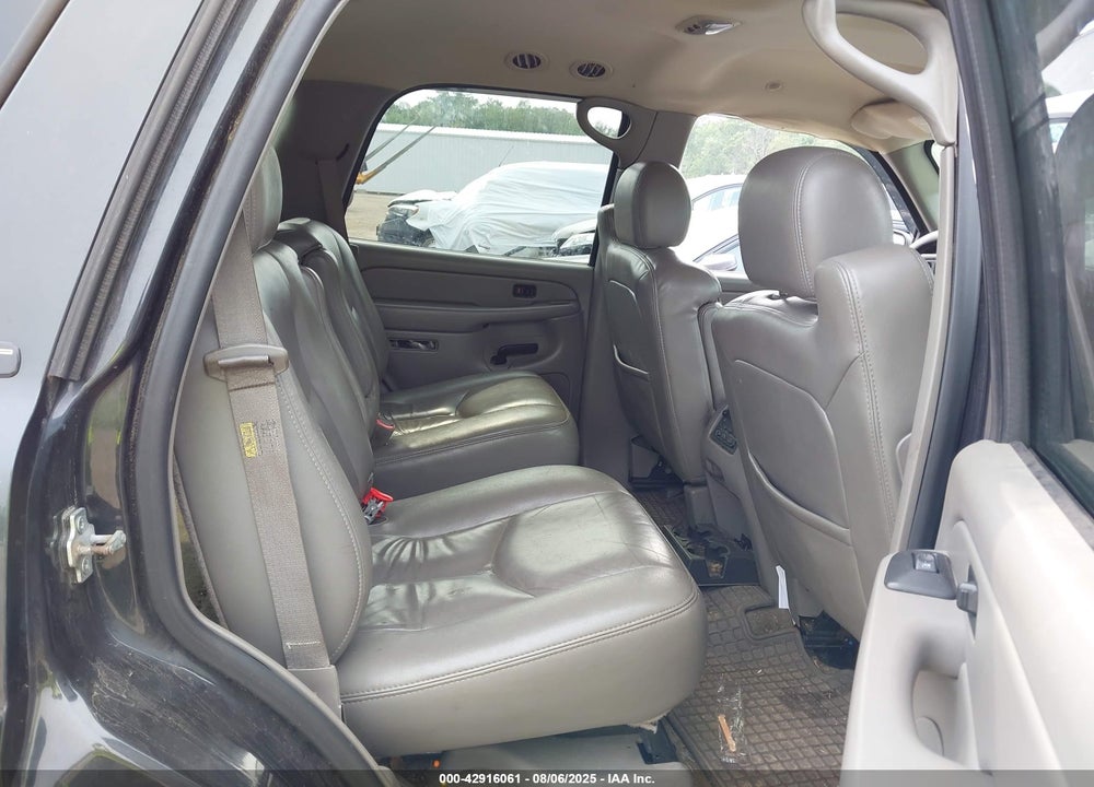 2005 CHEVROLET TAHOE LT VIN: 1GNEK13T65J160100