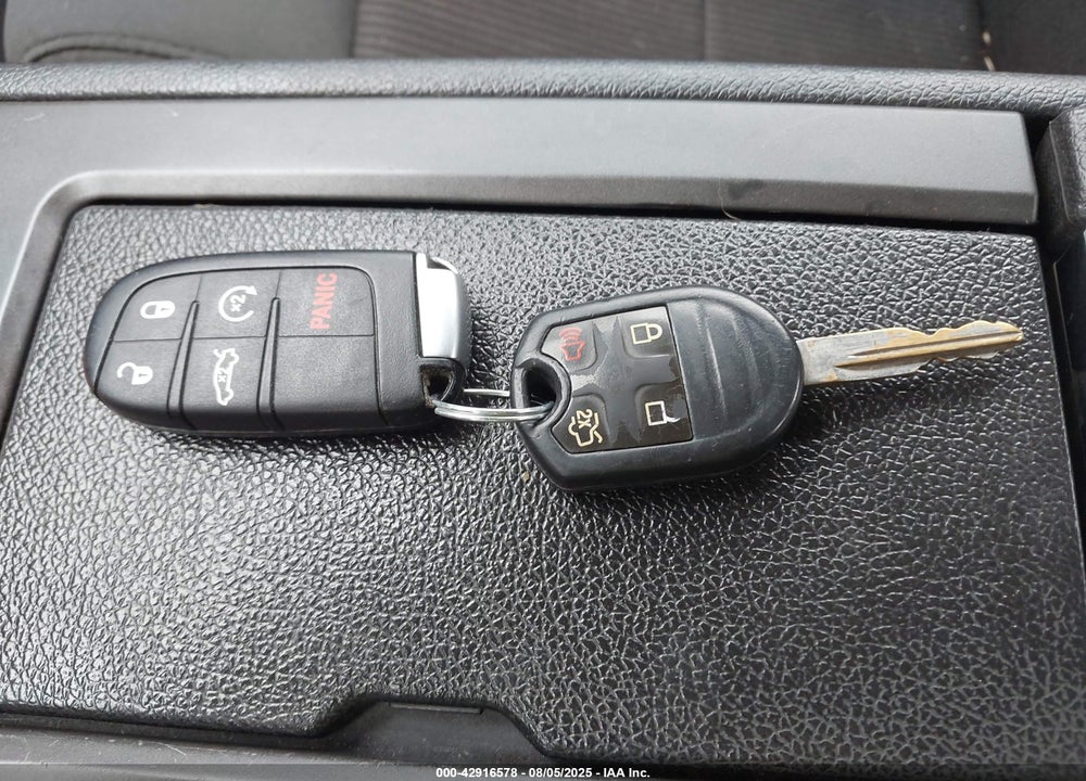 2014 FORD MUSTANG VIN: 1ZVBP8AM7E5277370