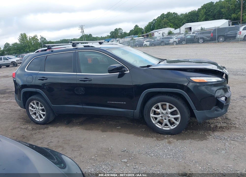 2017 JEEP CHEROKEE LATITUDE FWD VIN: 1C4PJLCB8HW573697