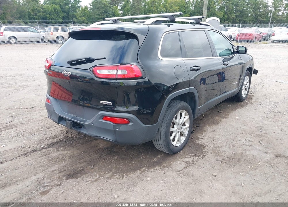 2017 JEEP CHEROKEE LATITUDE FWD VIN: 1C4PJLCB8HW573697