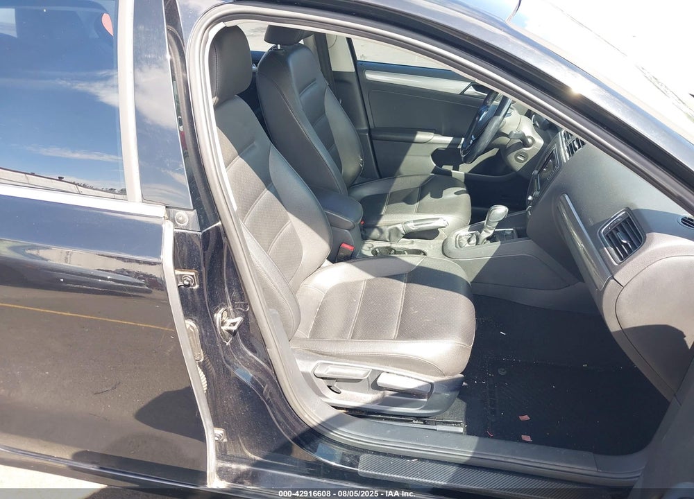 2017 VOLKSWAGEN JETTA VIN: 3VWDB7AJ9HM265999