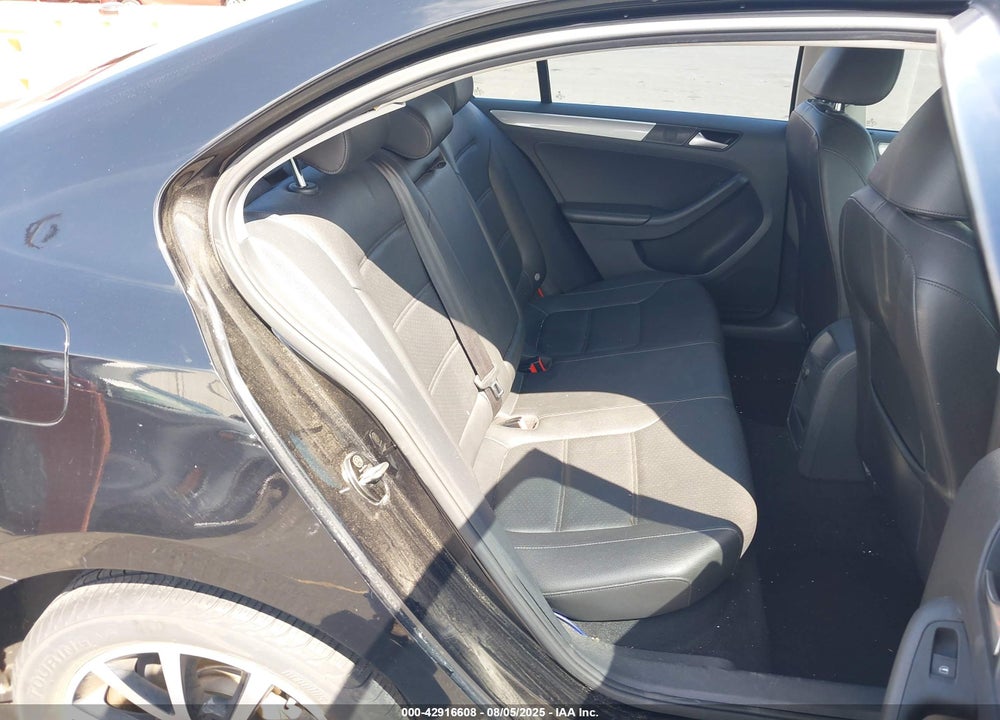 2017 VOLKSWAGEN JETTA VIN: 3VWDB7AJ9HM265999