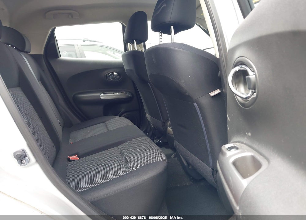 2016 NISSAN JUKE VIN: JN8AF5MR9GT607844