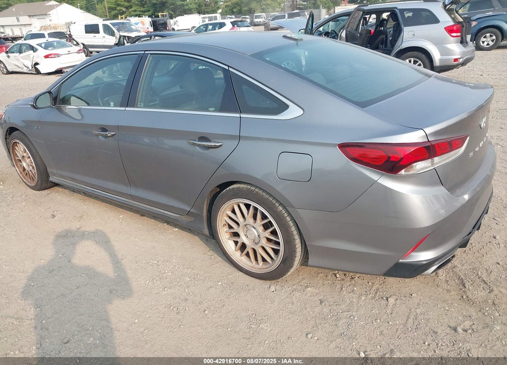 2018 HYUNDAI SONATA SPORT VIN: 5NPE34AF2JH617590