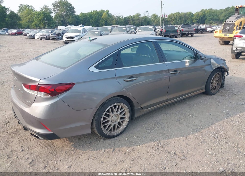 2018 HYUNDAI SONATA SPORT VIN: 5NPE34AF2JH617590