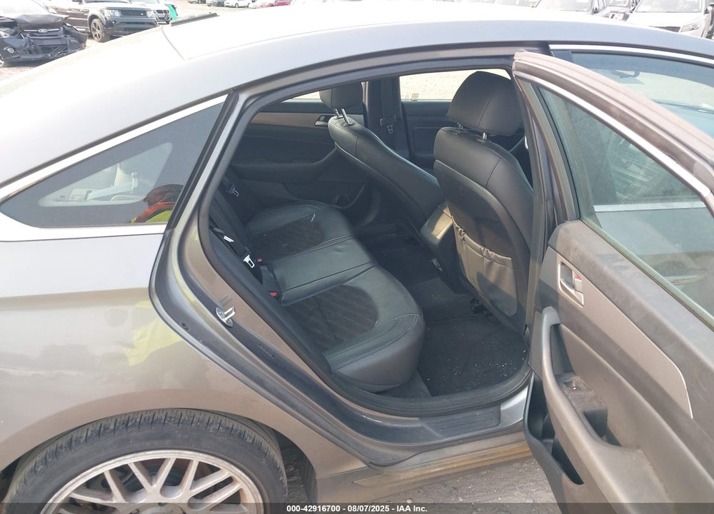 2018 HYUNDAI SONATA SPORT VIN: 5NPE34AF2JH617590