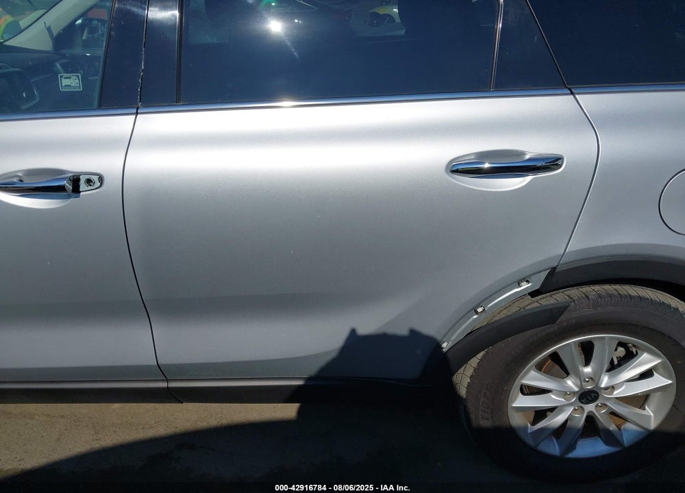 2019 KIA SORENTO 2.4L LX VIN: 5XYPG4A39KG452245