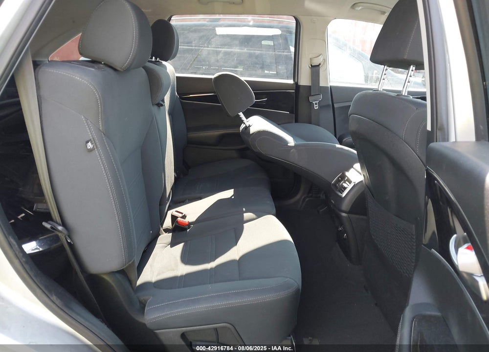 2019 KIA SORENTO 2.4L LX VIN: 5XYPG4A39KG452245