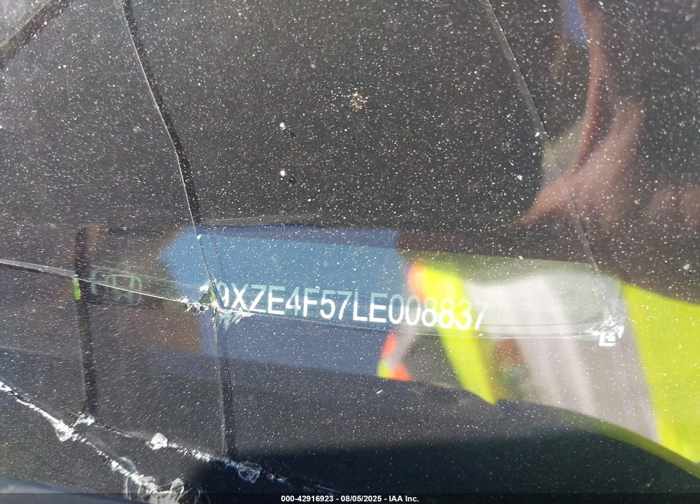 2020 HONDA INSIGHT VIN: 19XZE4F57LE008837