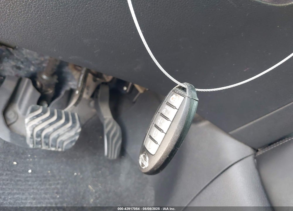 2017 NISSAN ROGUE VIN: 5N1AT2MV5HC865226