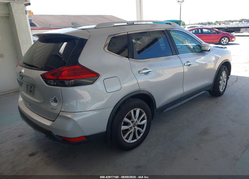 2017 NISSAN ROGUE VIN: JN8AT2MT8HW140127