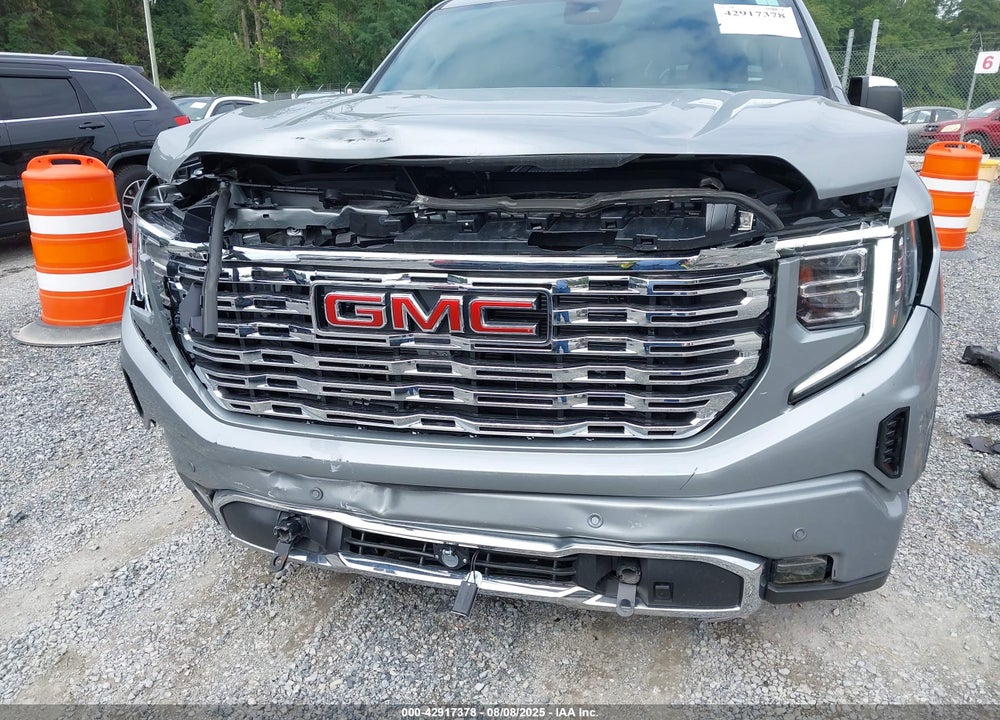 2025 GMC SIERRA 1500 4WD SHORT BOX DENALI VIN: 1GTUUGE82SZ100130