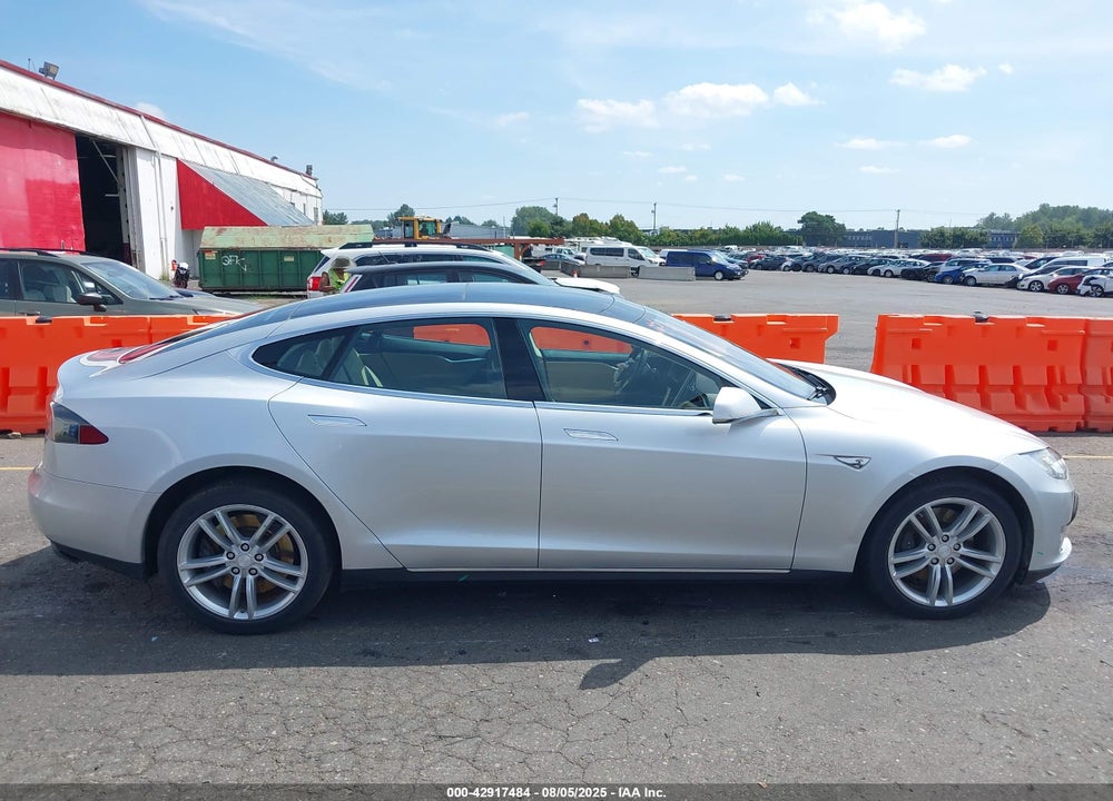 2014 TESLA MODEL S VIN: 5YJSA1S13EFP40474