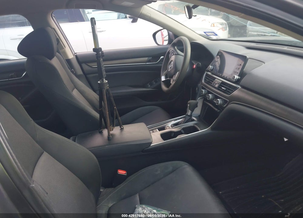 2020 HONDA ACCORD VIN: 1HGCV1F10LA039529