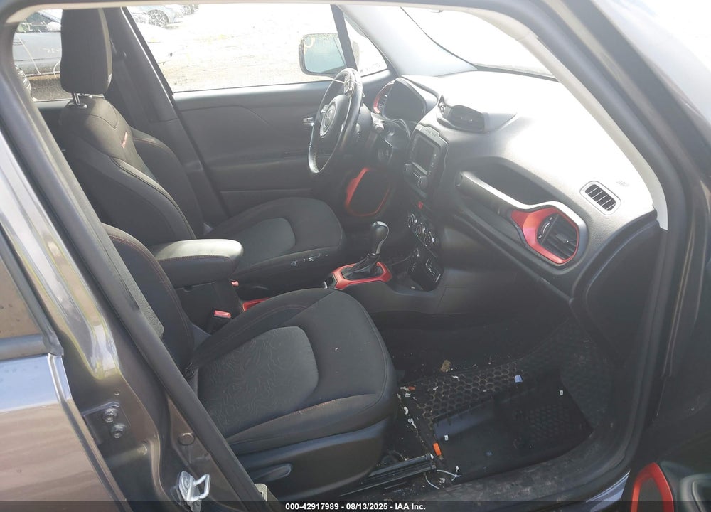 2016 JEEP RENEGADE VIN: ZACCJBCT3GPD65739