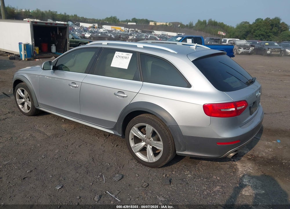 2015 AUDI ALLROAD VIN: WA1TFAFL8FA122105