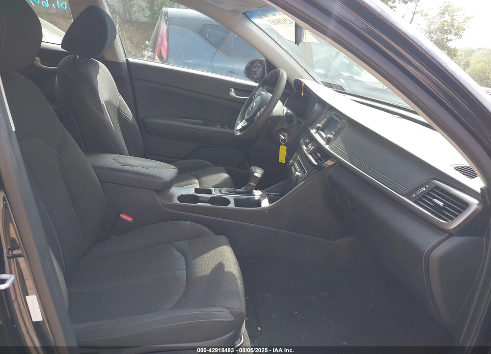 2017 KIA OPTIMA VIN: 5XXGT4L3XHG166233