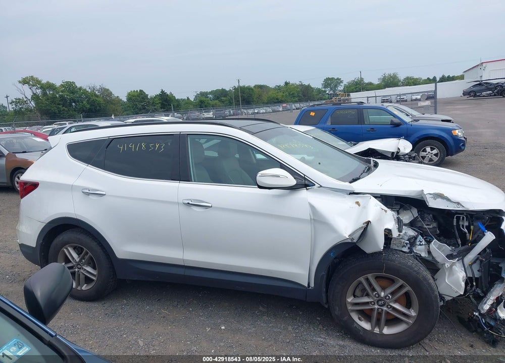 2018 HYUNDAI SANTA FE VIN: 5XYZU3LB4JG566054