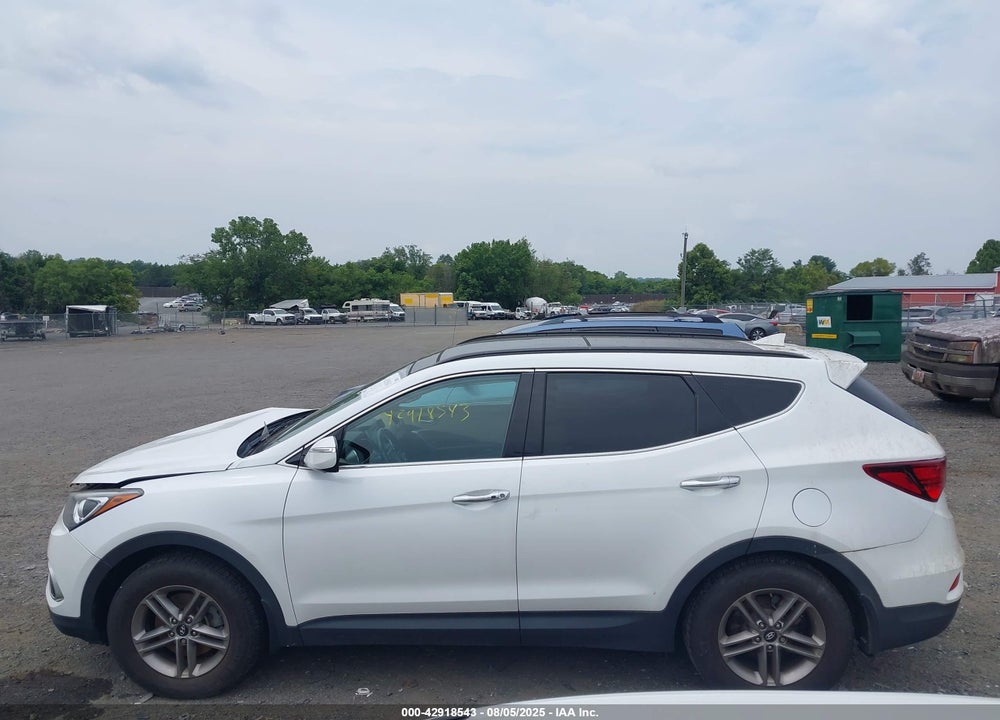 2018 HYUNDAI SANTA FE VIN: 5XYZU3LB4JG566054