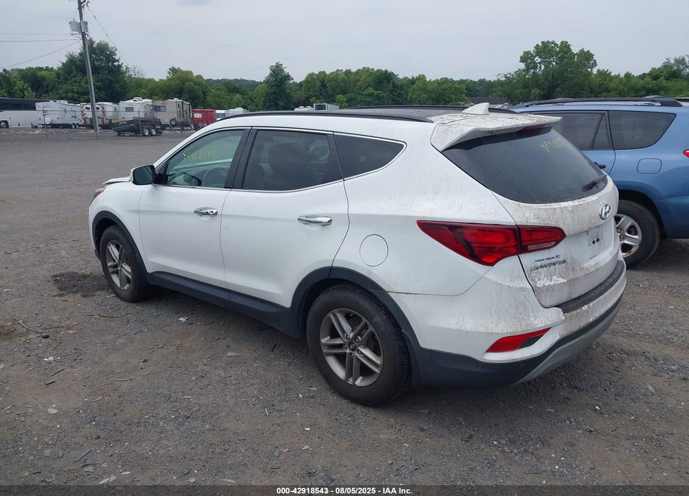 2018 HYUNDAI SANTA FE VIN: 5XYZU3LB4JG566054