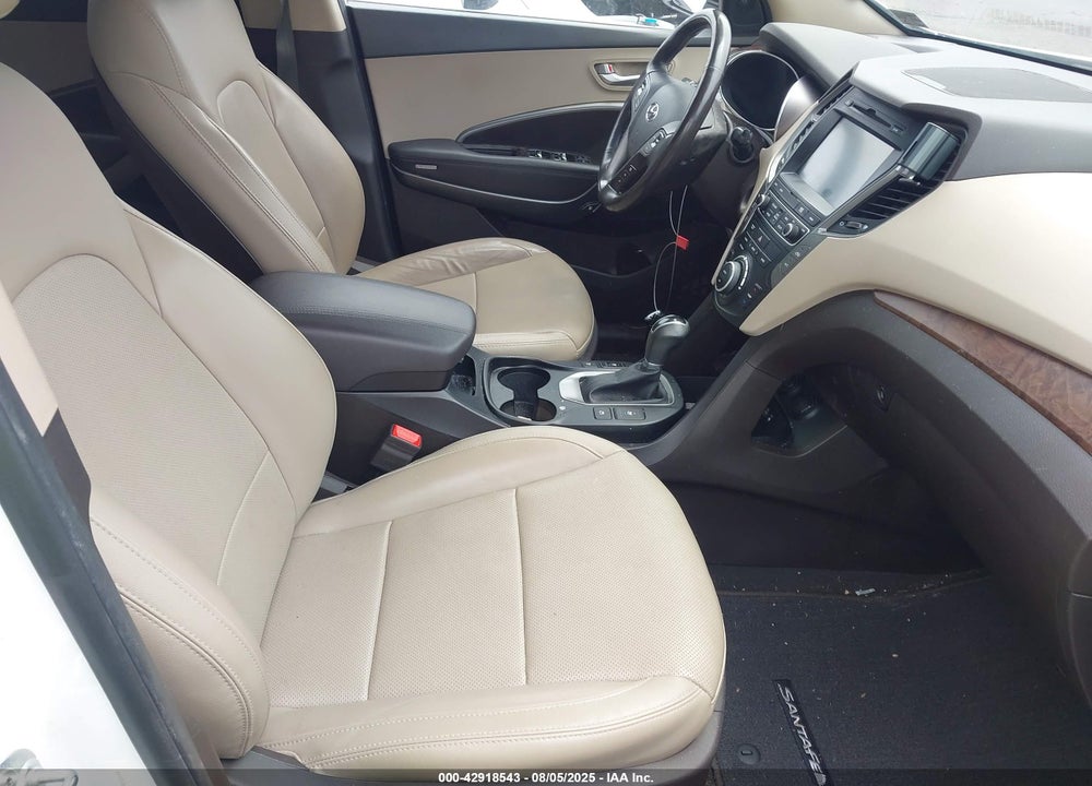 2018 HYUNDAI SANTA FE VIN: 5XYZU3LB4JG566054