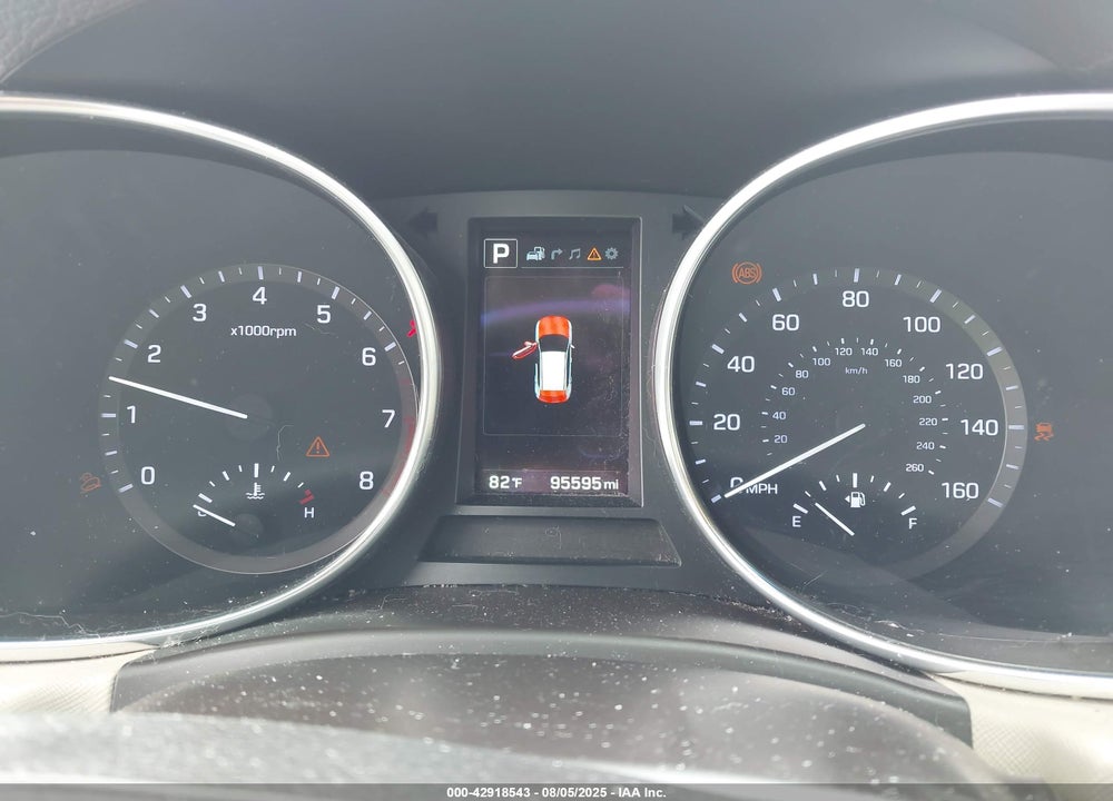 2018 HYUNDAI SANTA FE VIN: 5XYZU3LB4JG566054