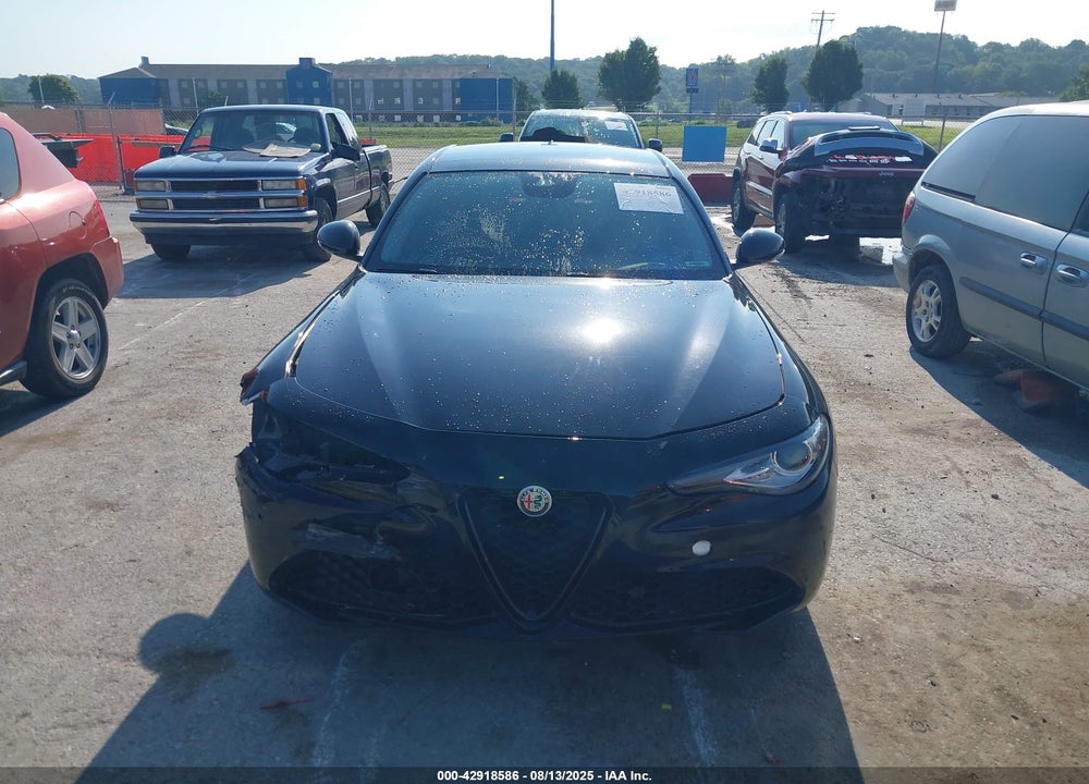 2021 ALFA ROMEO GIULIA VIN: ZARFANBN6M7641007