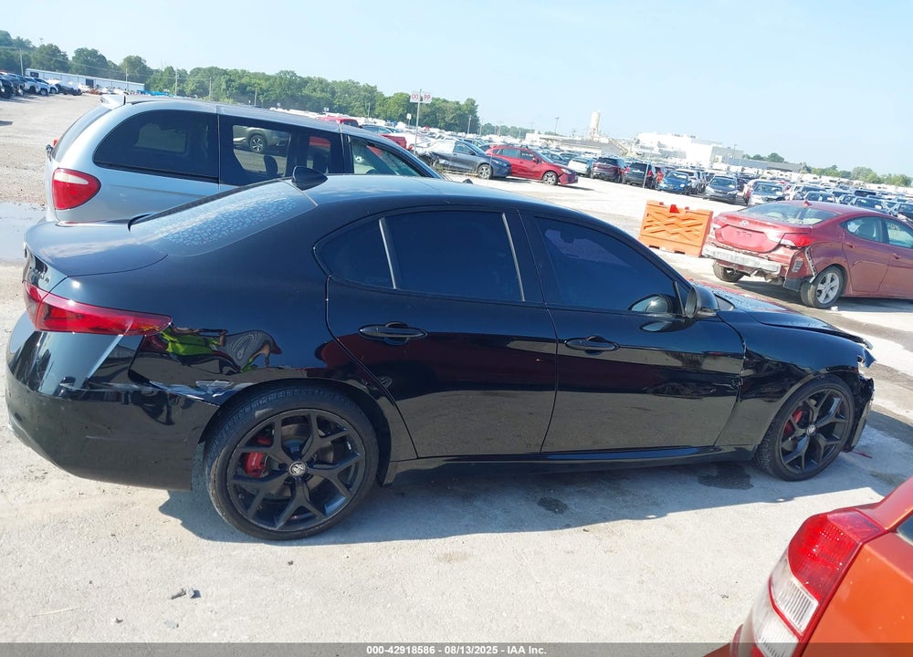 2021 ALFA ROMEO GIULIA VIN: ZARFANBN6M7641007
