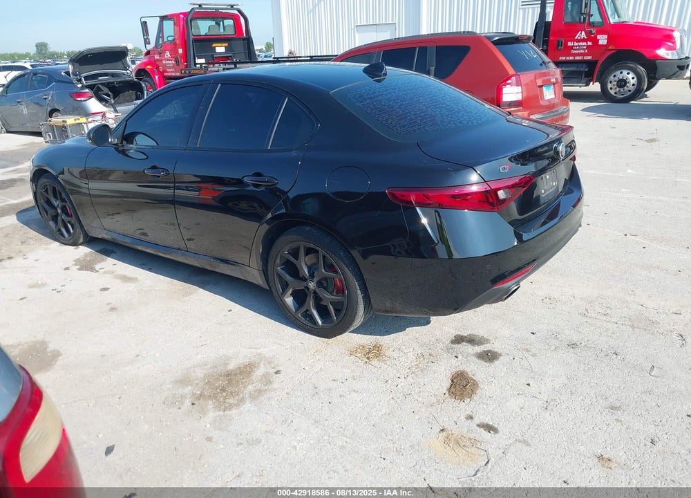 2021 ALFA ROMEO GIULIA VIN: ZARFANBN6M7641007