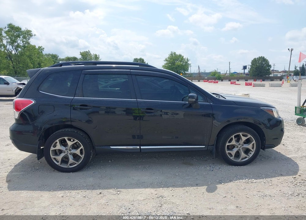 2018 SUBARU FORESTER VIN: JF2SJAWC0JH485581