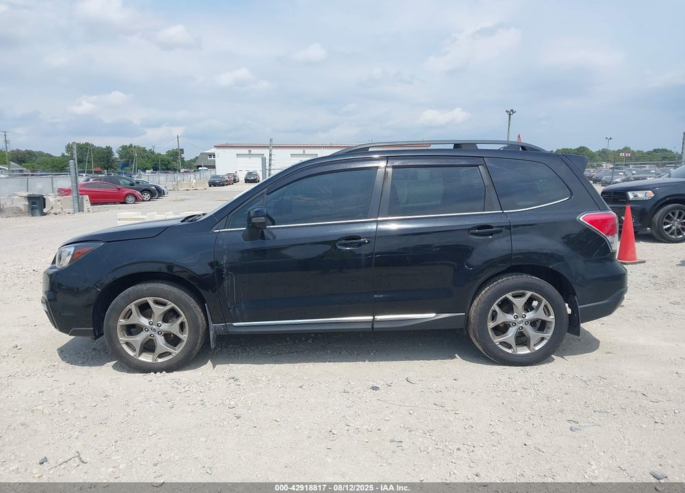 2018 SUBARU FORESTER VIN: JF2SJAWC0JH485581
