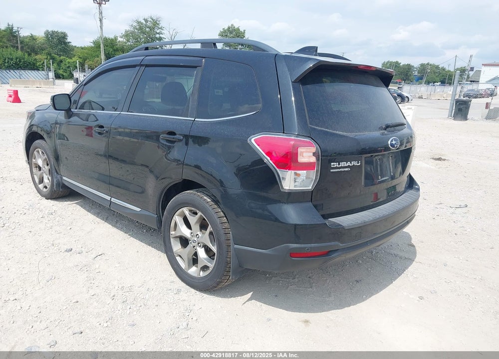 2018 SUBARU FORESTER VIN: JF2SJAWC0JH485581
