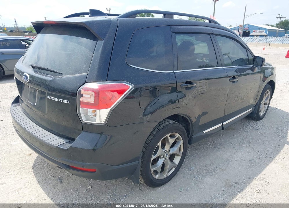 2018 SUBARU FORESTER VIN: JF2SJAWC0JH485581